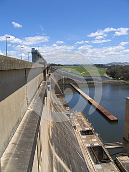 Hume dam photo