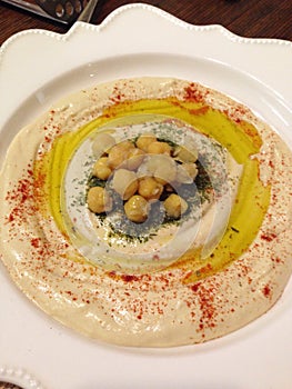 Hummus msabbaha