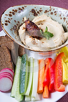 Hummus platter with vegetables