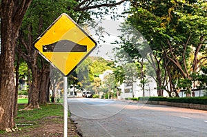 Hump road sign post