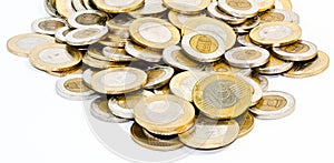 Maďarština mince izolované na bílém pozadí 