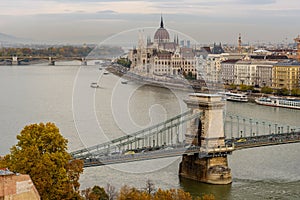 Hungarian Parliament, and the Chain bridge Szechenyi Lanchid, over the River Danube, Budapest, Hungary