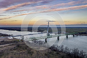 Maďarsko most cez rieka dunaj medzi maďarsko a slovensko 