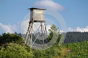 Hunting or birdwatching tower
