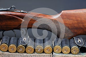 Hunting double-barrel rifle with cartridges