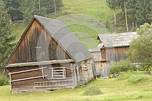 Huts in ArieÃÅ¸eni, Romania photo