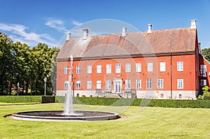 Hviderup Slott with Fountain