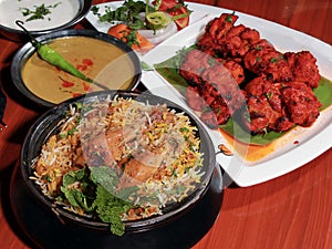 Hyderabadi cuisine Murgh dum biryani, Lahori chicken tikka