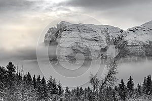 Hydnefossen mountains