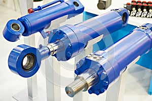 Hydraulic cylinders