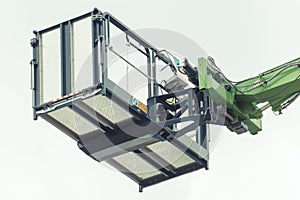 Hydraulic elevator or lift with platform for transport different things