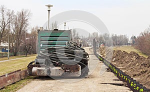 Hydraulic power machine on the protection dam