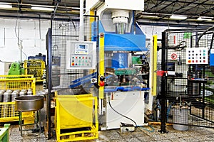 Hydraulic press machine photo