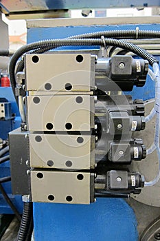 Hydraulic solenoid valves