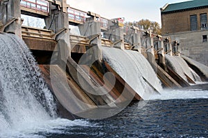 Hydro-electric dam img
