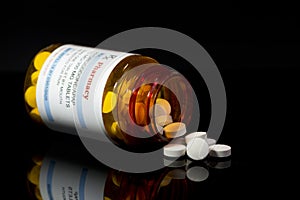 Hydrocodone/APAP Acetaminophen Prescription Bottle And Tablets