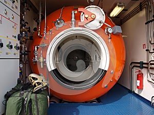 Hyperbaric chamber