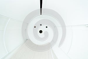 Hyperbaric pressure chamber for oxygen therapy