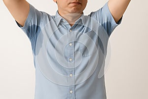 sweat stains under both armpits shirt hyperhidrosis excessive sweating breathability sweat resistance fabric wet photo