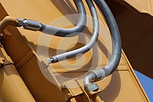 Hyrdaulic lines