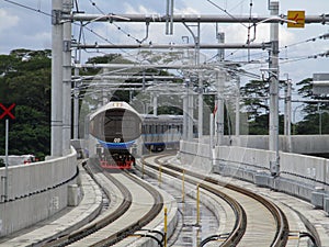 Jakarta MRT Train is Turning S-Shape When Entering Station photo