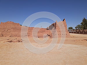 I have a picture of a historical landmark in the desert of Algeria, exactly the Thala Palace