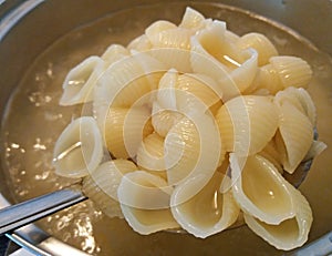 I am kooking pasta, close up photo