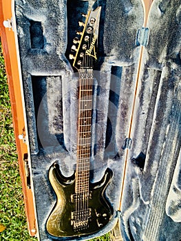 Ibanez Joe Satriani Signature JS1000 - Black Pearl photo