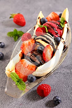 Ice cream with banana and fruits