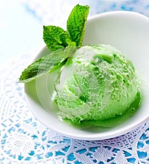 Ice Cream with Kiwi flavor photo