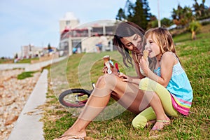 Ice cream mom daughter