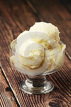 Ice cream scoops in an ice cream bowl