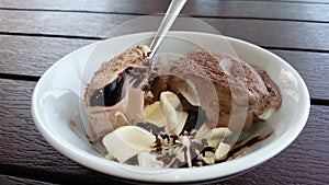 Ice cream of three types of chocolate
