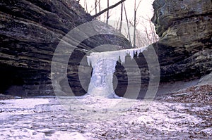 Ice Falls at Starved Rock  14320