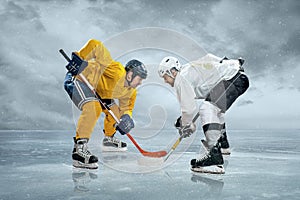 Ice hockey players photo
