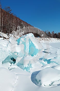 Ice hummocks