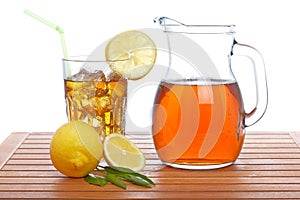 Ice tea pitcher and tumbler