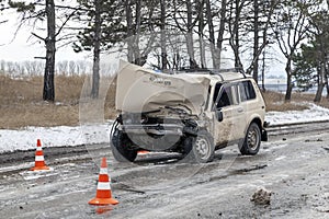 Ice, traffic accident, crossover crashed into an oncoming vehicle, Crashed 4X4 Covered In Snow