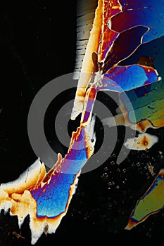 Ice under polarized light
