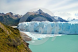 An ice wall photo