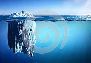 Glaciar flotante sobre el el mar apariencia a globalmente calentando 