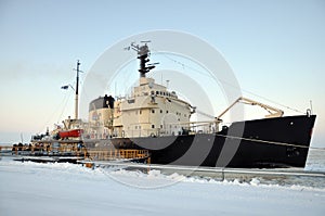 IceBreaker