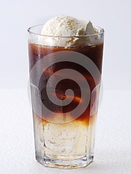 Iced coffee with vanilla float