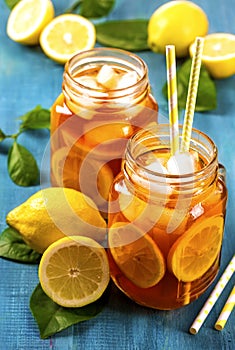 Iced tea with lemon