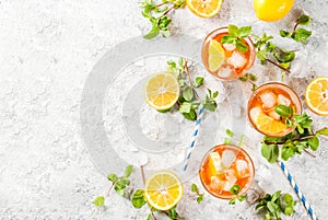 Iced tea with lemon and mint