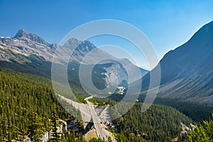 Icefield Parkway in Canadian Rockies