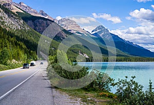 Icefield parkway, waterfowl lake photo