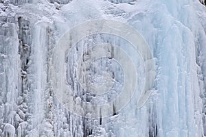 Icicle wall