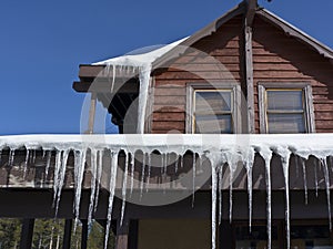 Icicles surrounding a roof