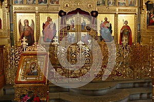 Iconostasis separates nave from apse in Shipchenski monastery